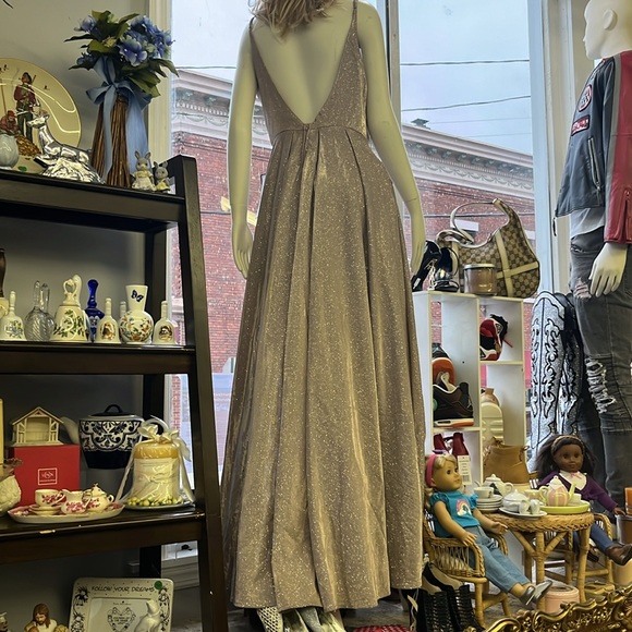 Dress - Picture 12 of 12